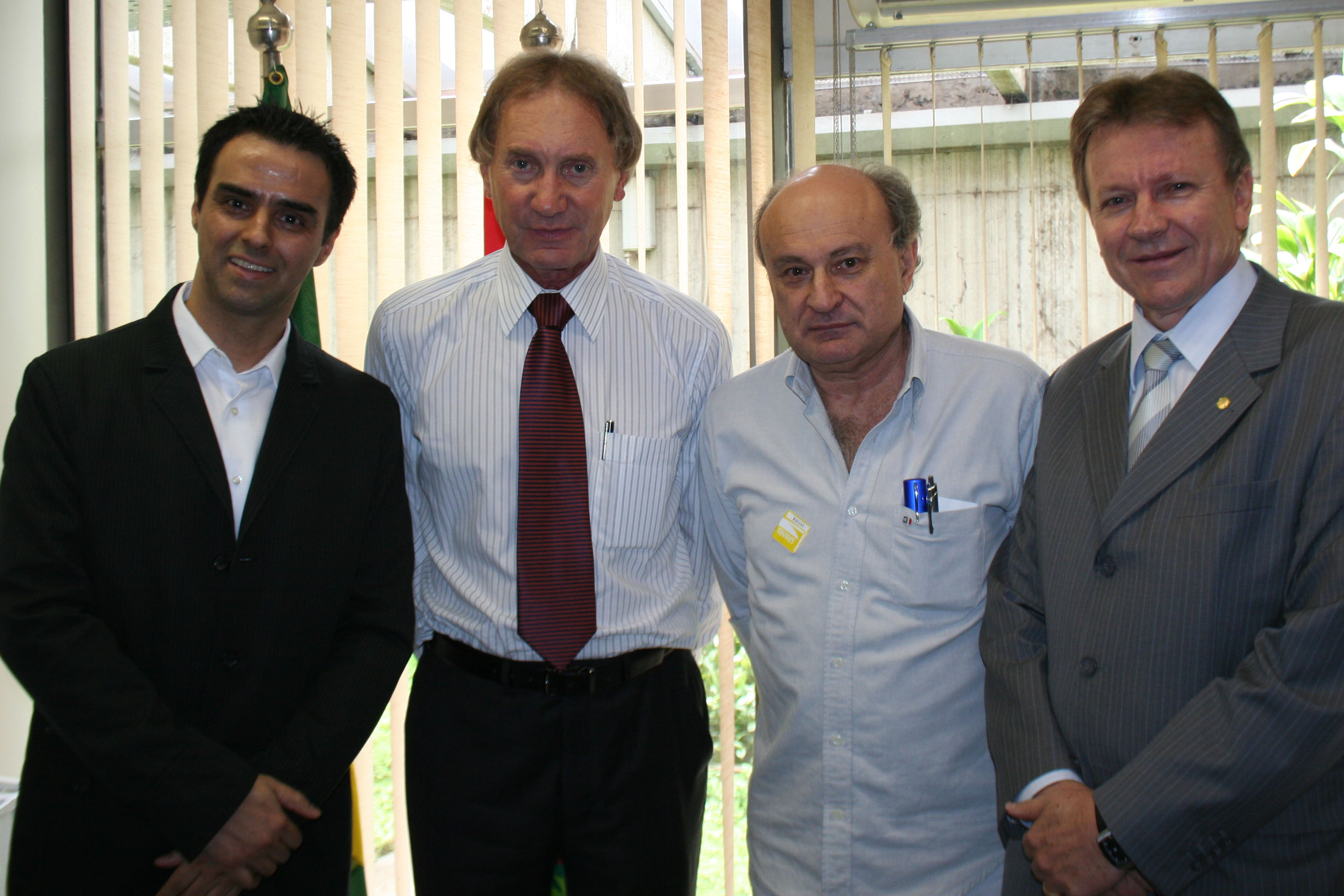 Prof. Marcos Giovanetti, Senador Casildo Maldaner, Sr. José Carlos Fiorini e Deputado Celso Maldaner